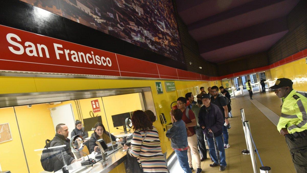 La presencia policial y los controles constantes han permitido identificar personas sospechosas en el Metro de Quito