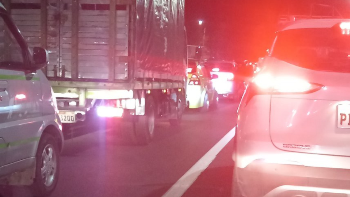 En redes sociales los conductores han manifestado su molestia por el tráfico.