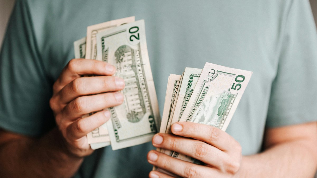 Imagen referencial. BIESS ofrece préstamos a afiliados al IESS para pagar pensiones alimenticias.