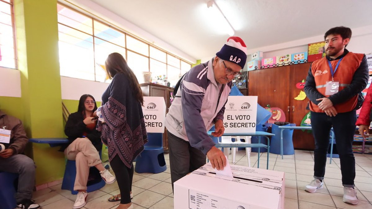 El proceso del referéndum y consulta popular se prevé para el 21 de abril de 2024.