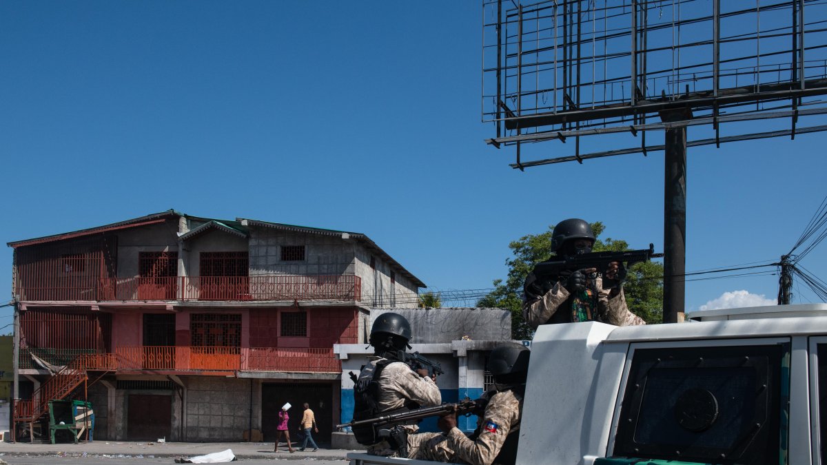 Debido a la situación, la policía reforzó su patrullaje.