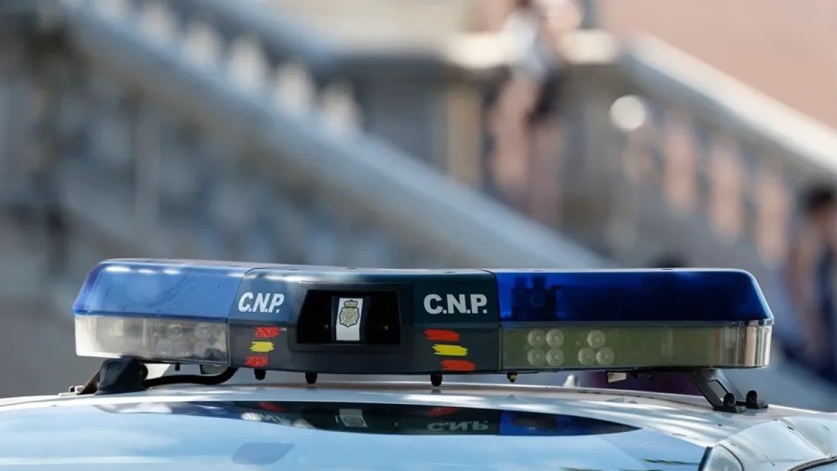 Detalle de las sirenas de un coche del Cuerpo Nacional de Policía.