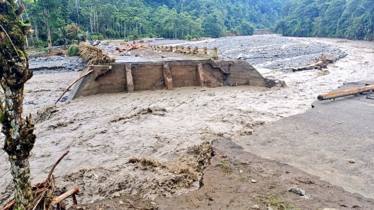 Durante la época invernal 51 puentes han resultado ya afectados en el país.