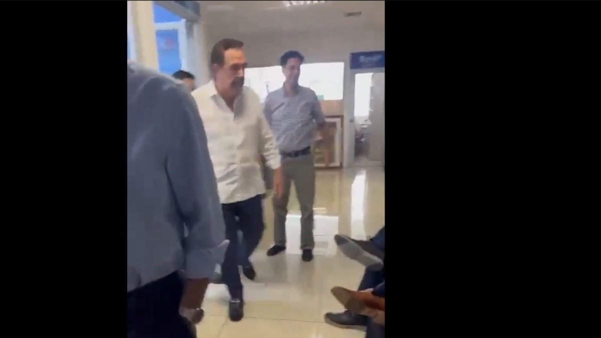 Jaime Nebot y Fernando Villavicencio coincidieron en Radio Centro, en Guayaquil, el 7 de agosto de 2023, dos días antes del asesinato del candidato a la Presidencia.