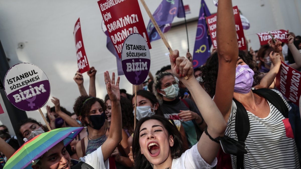 Archivo. Protesta mujeres en Estambul.