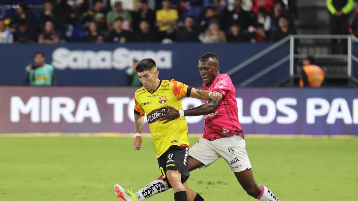 Braian Oyola de Barcelona estuvo bien en su debut en Quito.