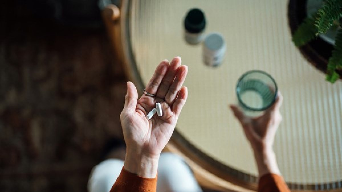 Se considera que un antibiótico se usa de manera incorrecta si se adquiere sin receta médica