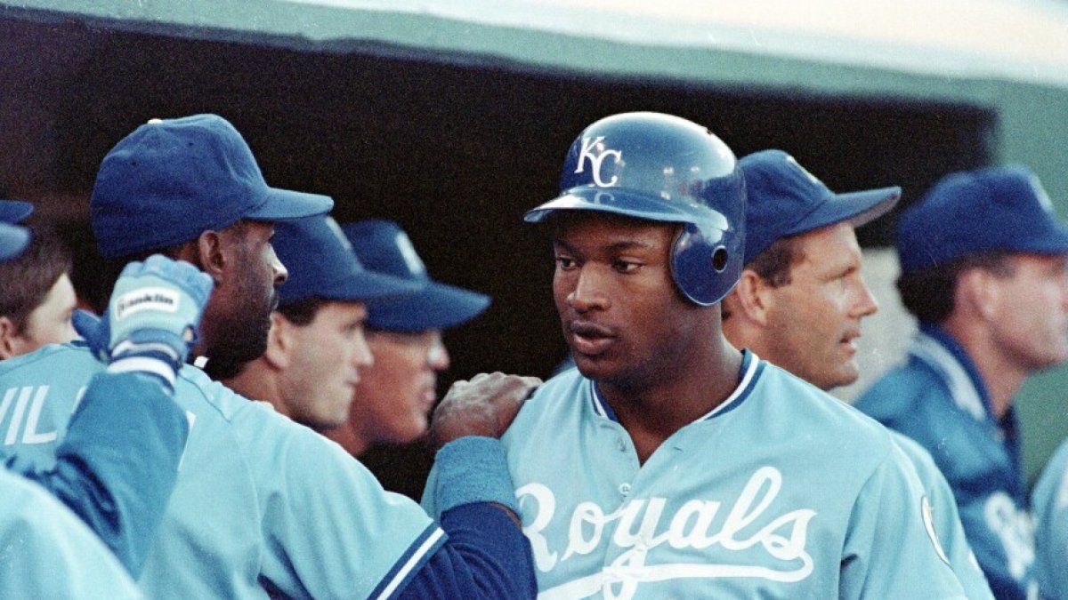 Bo Jackson es uno de los deportistas más importantes que pasaron por Kansas City