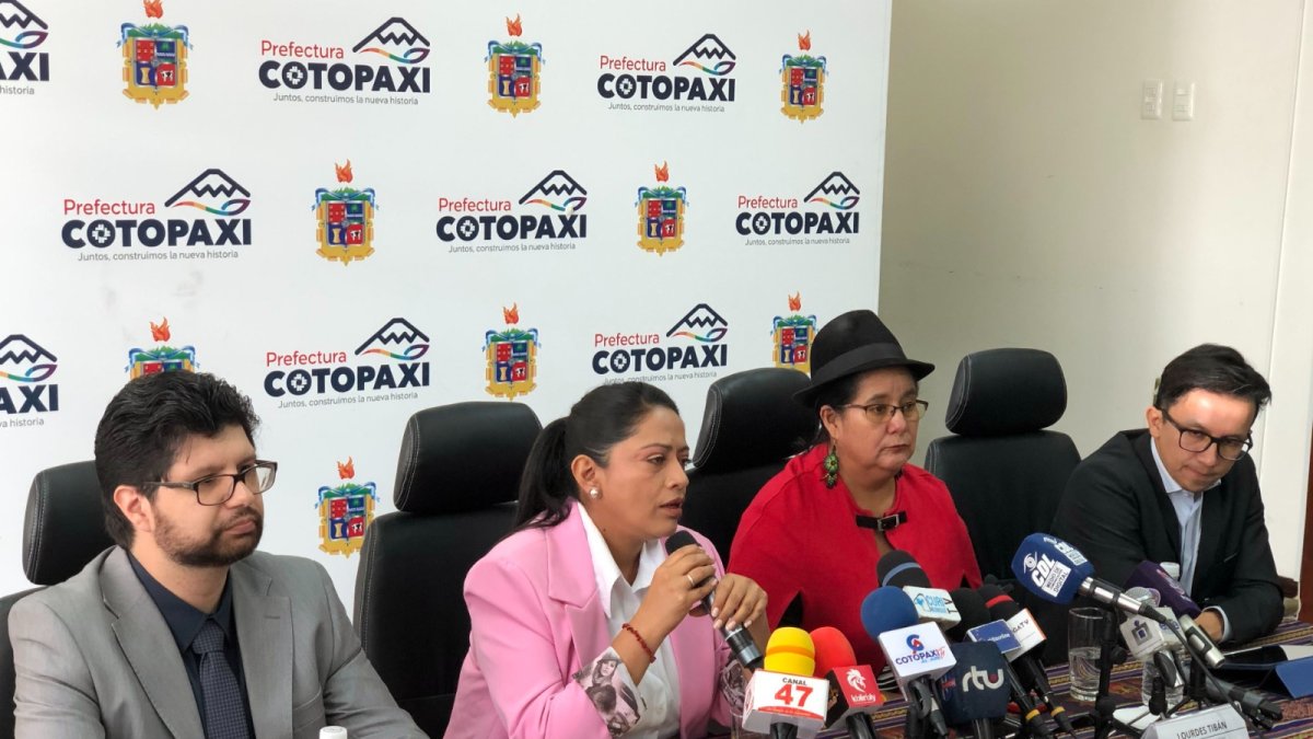 Durante una reunión con los prefectos, Pabón anunció que llegarán a la Asamblea para pedir al Gobierno la entrega de recursos.