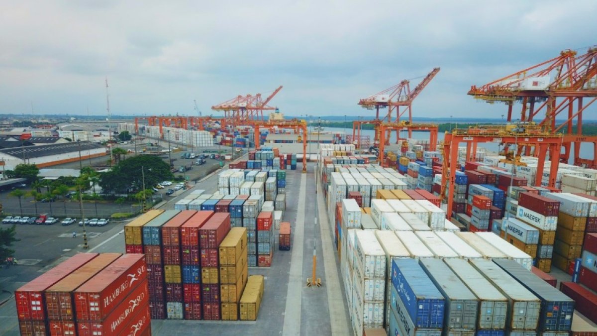 Puerto.- Actividades de comercio exterior en el Puerto de Guayaquil.