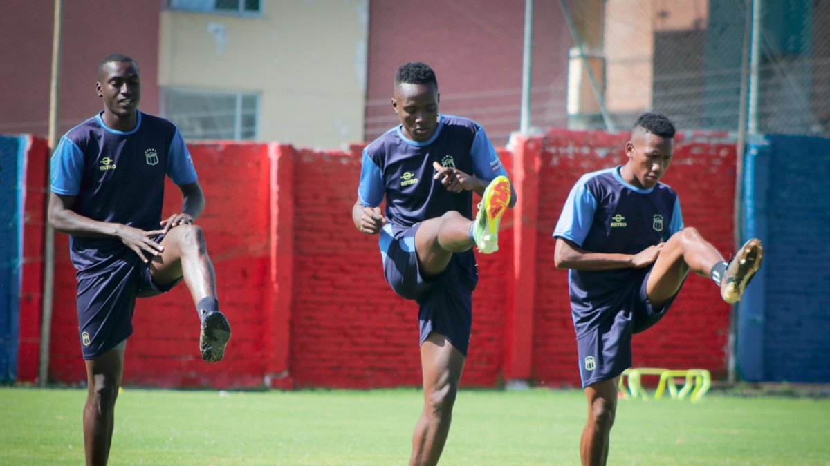 Deportivo Quito, que militan en la Segunda Categoría, se alista para cuartos de final.