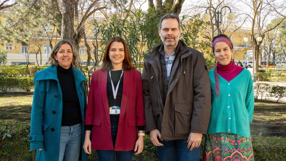  Los investigadores (de izquierda a derecha) Rebeca Ramis, Elena Plans Beriso, Pablo Fernández Navarro y Esther García-Esquinas,  del Instituto de Salud Carlos III (ISCIII).
