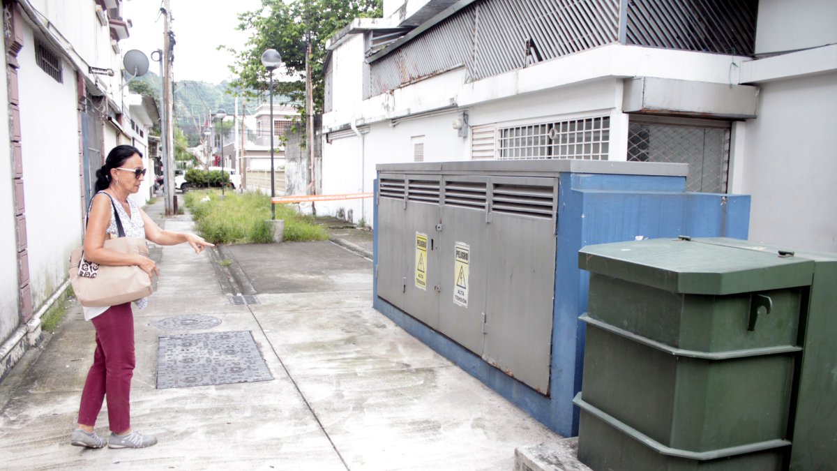 Ciudadanos también se lamentan de que algunas peatonales son usadas como 