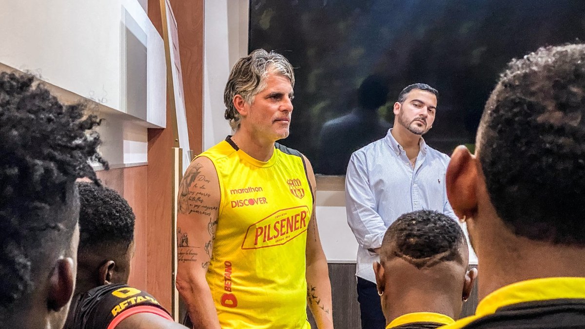 El técnico Diego López fue renovado en Barcelona, pese que aún no se define la presidencia de Antonio Álvarez