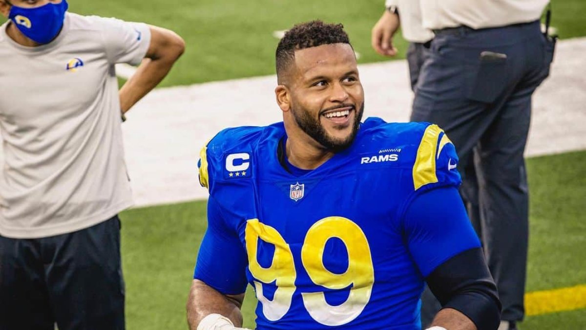 Aaron Donald, campeón en el Super Bowl anunció su retiro profesional de la NFL