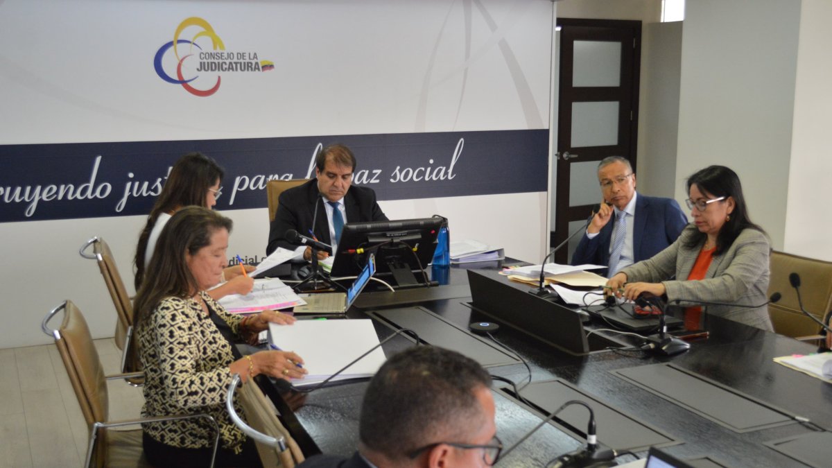 Pleno de la Judicatura resolvió suspender por tres meses sin sueldo a funcionarios investigados por el caso Purga.