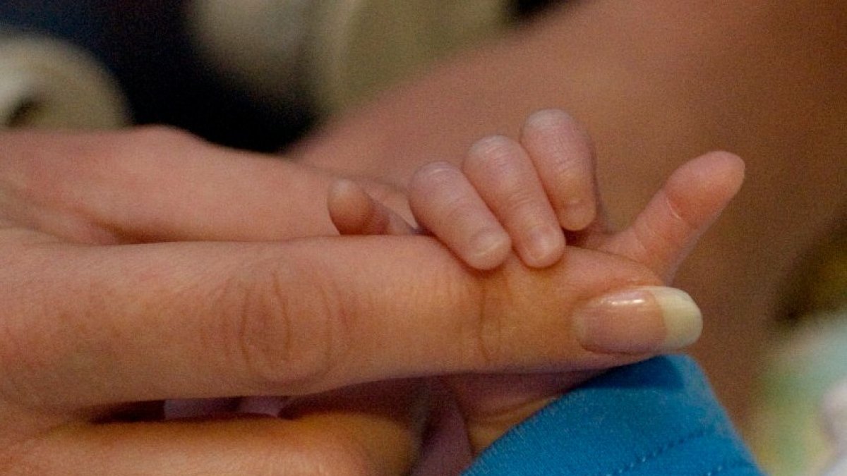 Algunos padres buscan referencias familiares, pero otros dejan volar su imaginación.