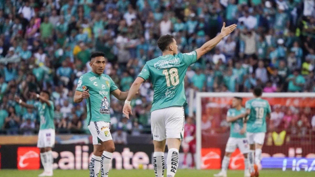 EL volante ecuatoriano Ángel Mena tuvo minutos en el triunfo de León ante Puebla en la Liga MX