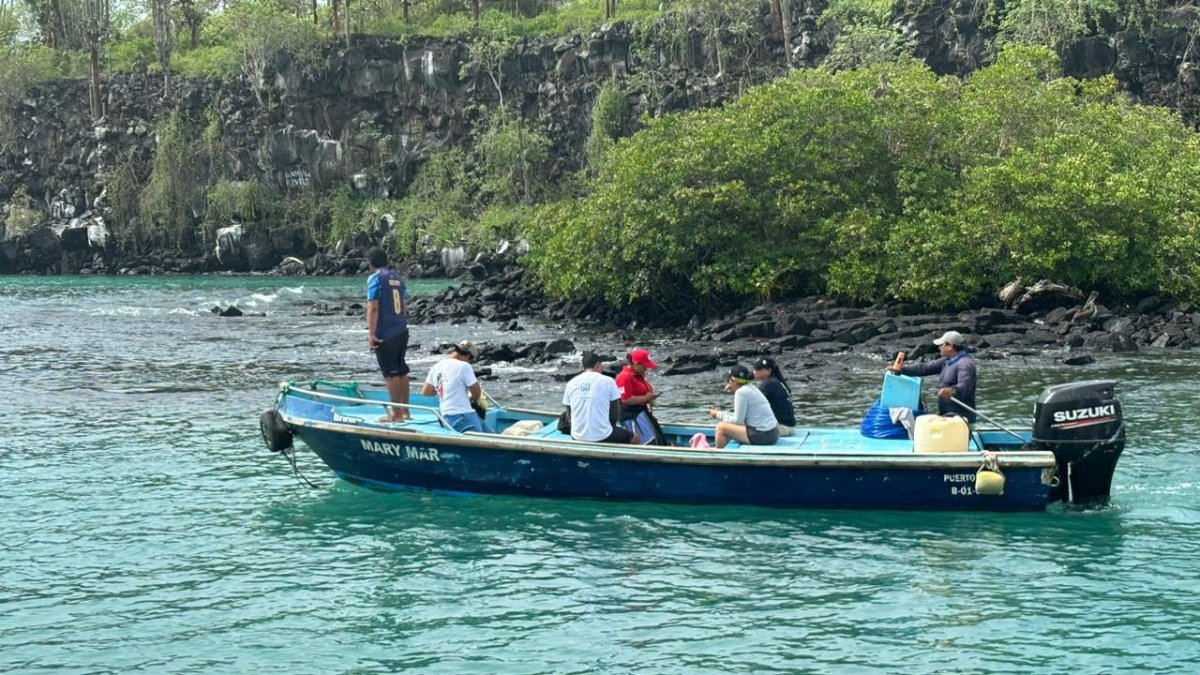El turismo es una de las principales fuentes de ingreso de las islas Galápagos.
