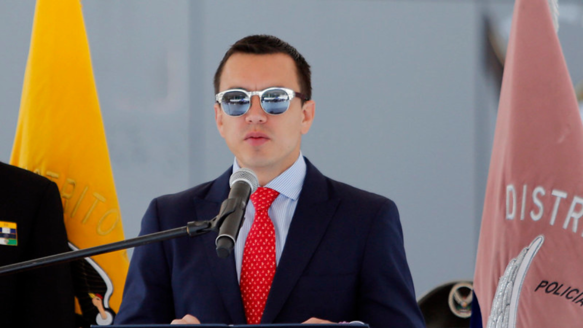 El salario del presidente es de 5.072 dólares, el Acuerdo Ministerial de la cartera de Trabajo fijó en ese montó el límite para los sueldos en el sector público