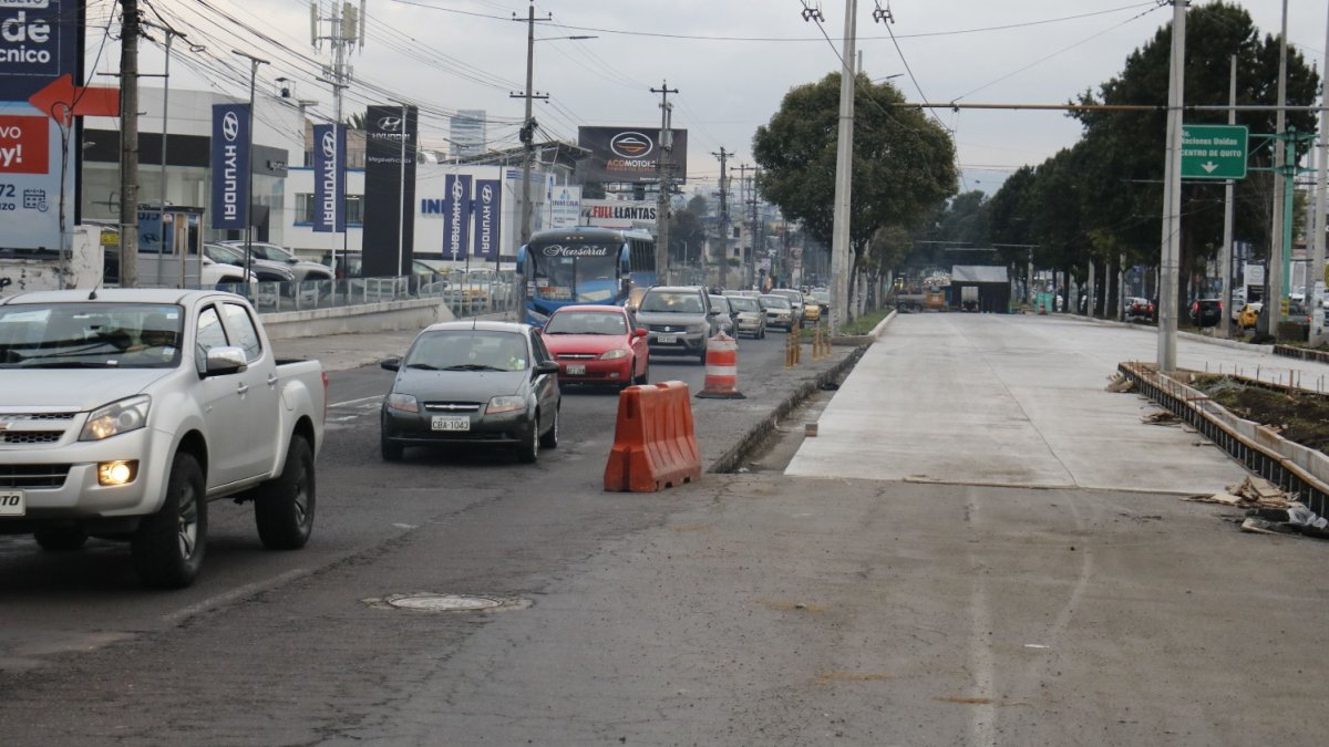 Referencial. Tras los trabajos de repavimentación las vías presentaron nuevamente fisuras y hundimientos