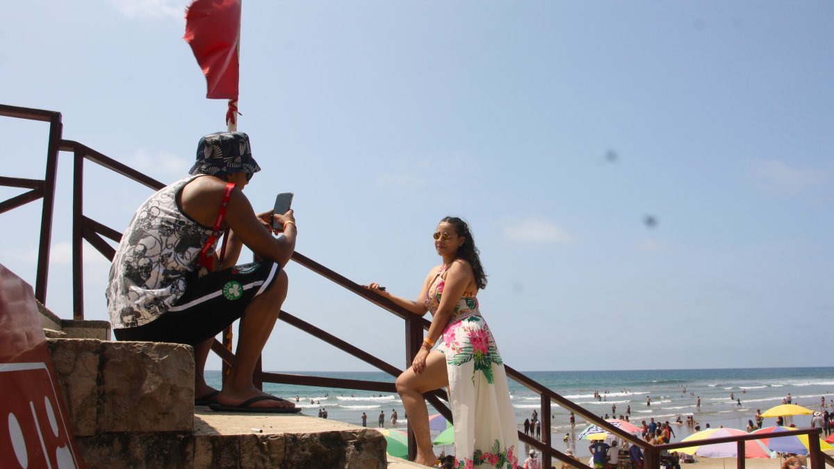 Efecto. Las playas permanecieron llenas todo el fin de semana.