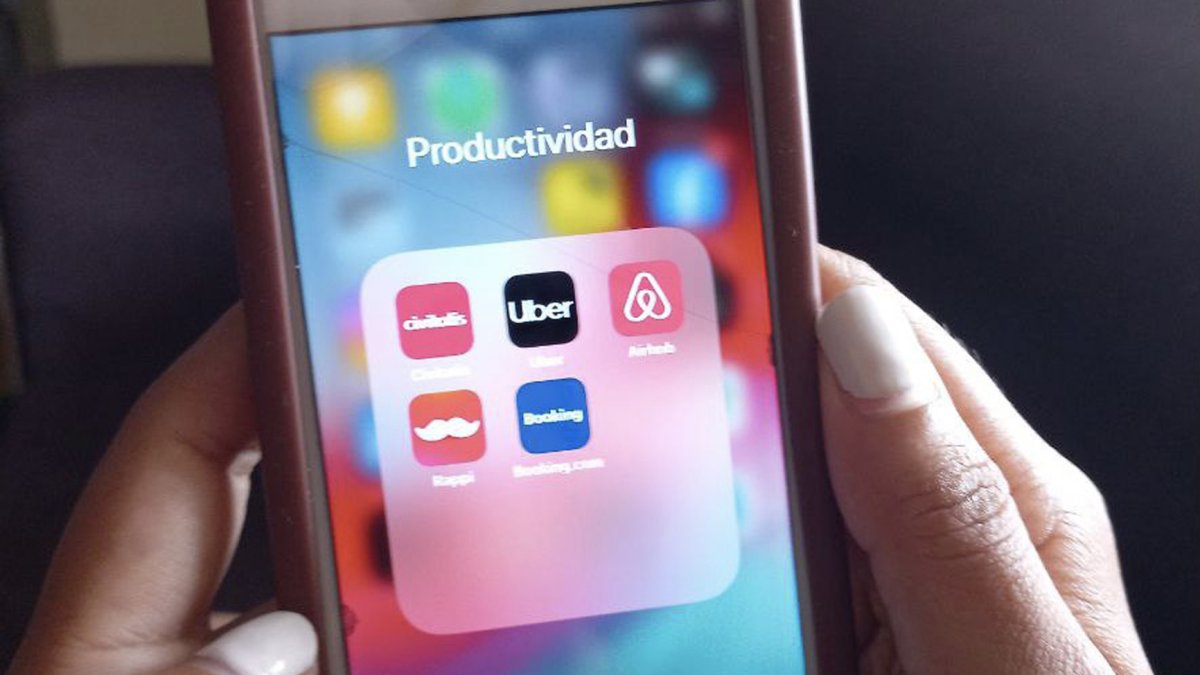 Aplicaciones. Existen diversas aplicaciones móviles como Rappi y Airbnb que cada vez son más usadas.