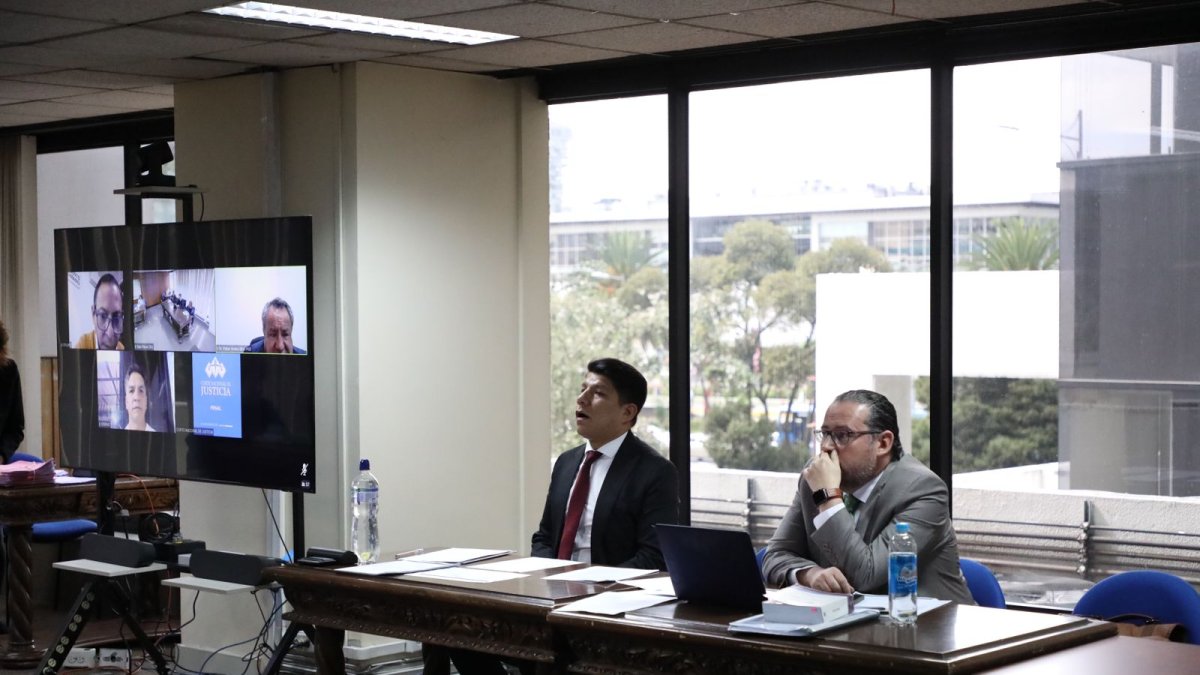 Los abogados de Wilman Terán y Xavier Muñoz presentaron sus alegatos, mientras que los exfuncionarios asistieron de forma virtual a la audiencia.