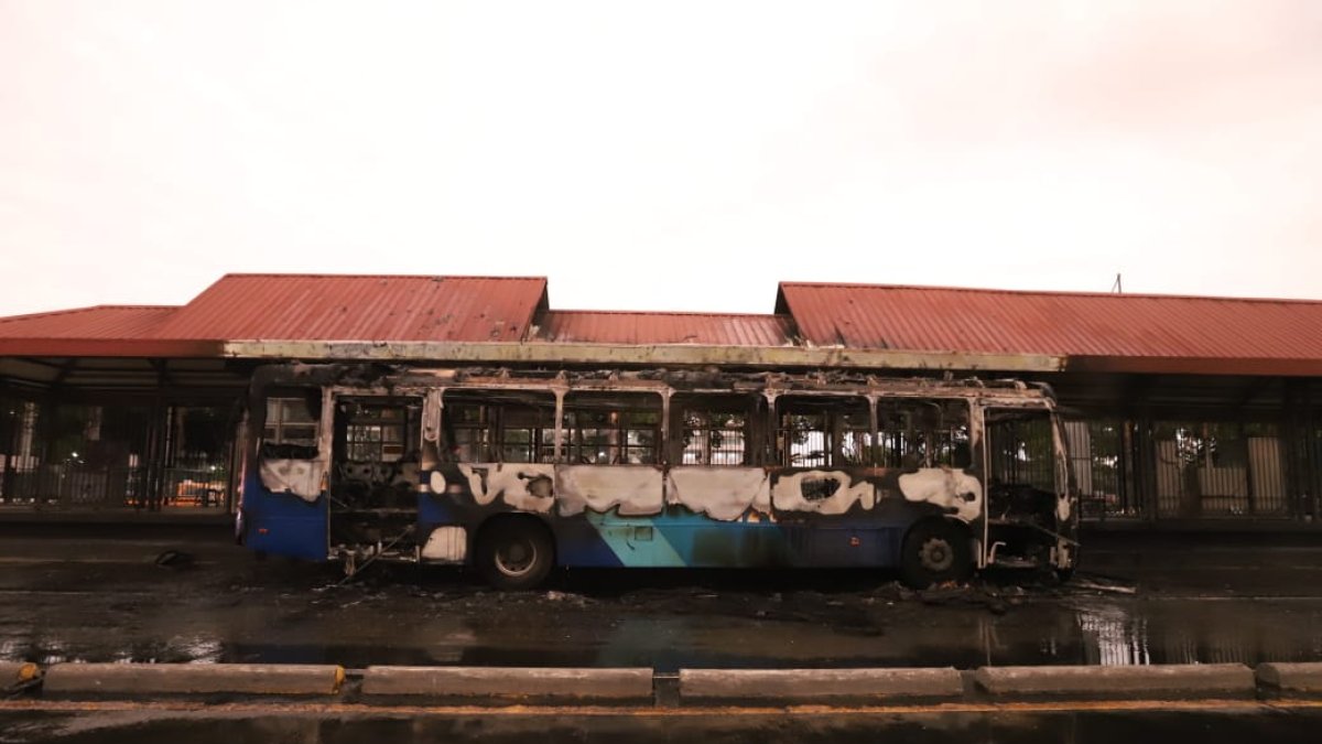 Así quedó la unidad que se quemó la tarde del pasado 18 de marzo, en Guayaquil.