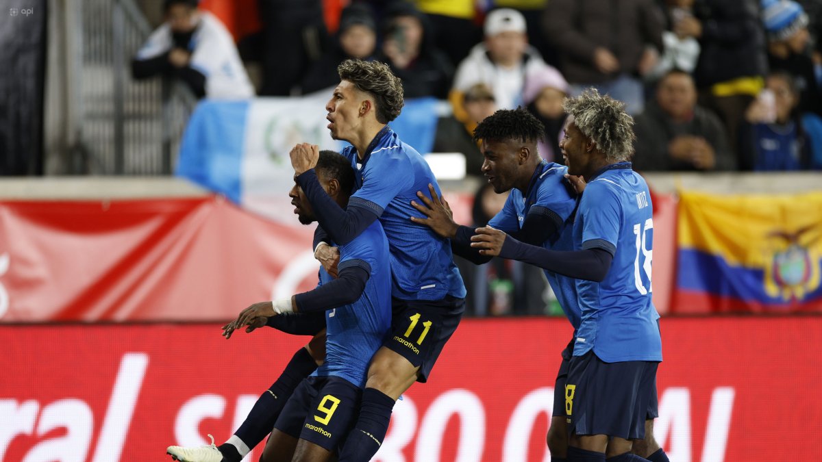 Yeboah en el festejo con Sarmiento, Cifuentes y Ortiz, una fiesta en Nueva Jersey,