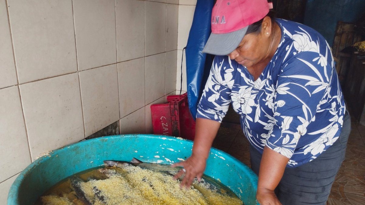 Actividad. En Semana Santa se vende más el pescado salado.