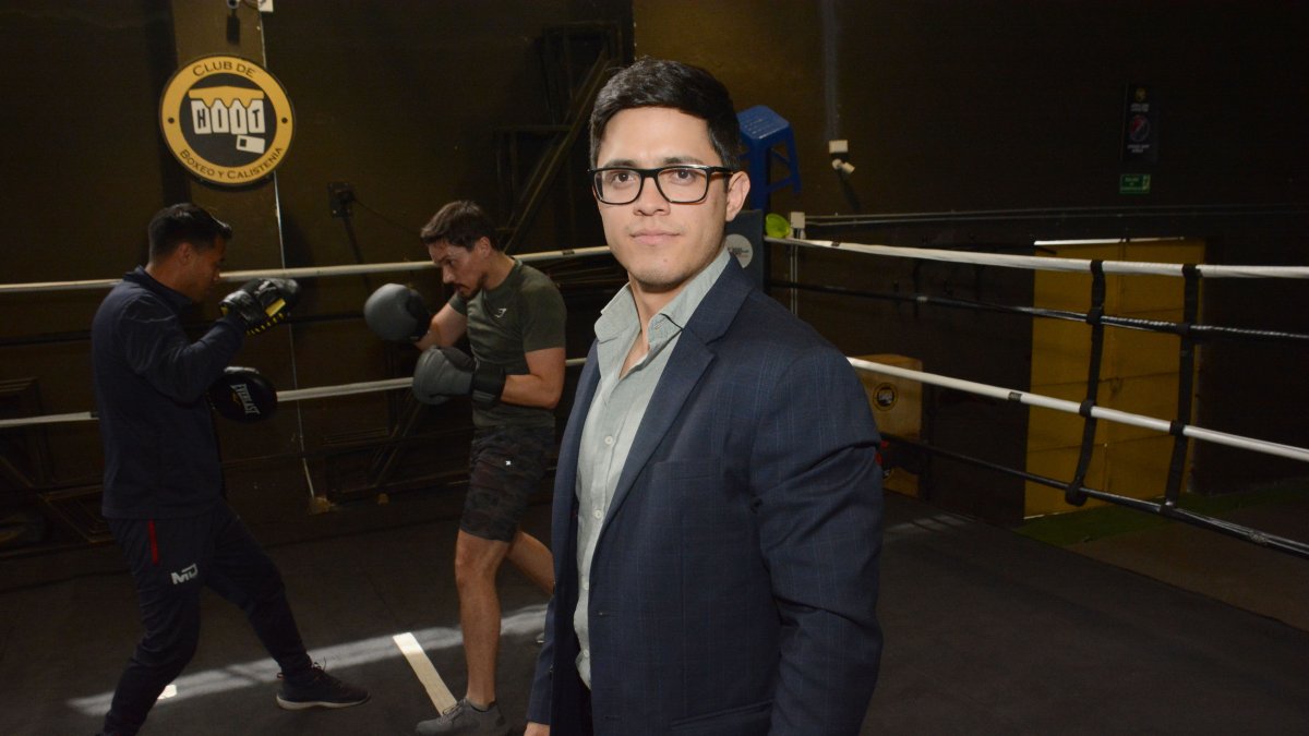 Eduardo Tayupanta apostó por recuperar el impacto que tenía el boxeo en Quito con la organización de carteleras.