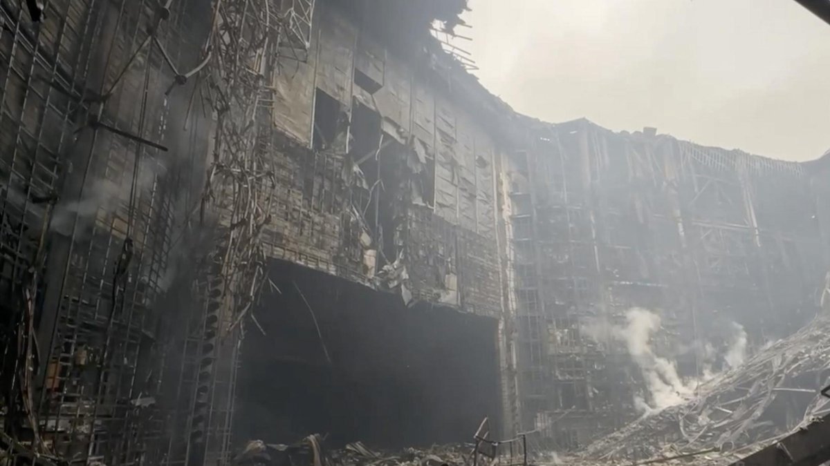 Los escombros tras el ataque terrorista que ha causado decenas de muertes.