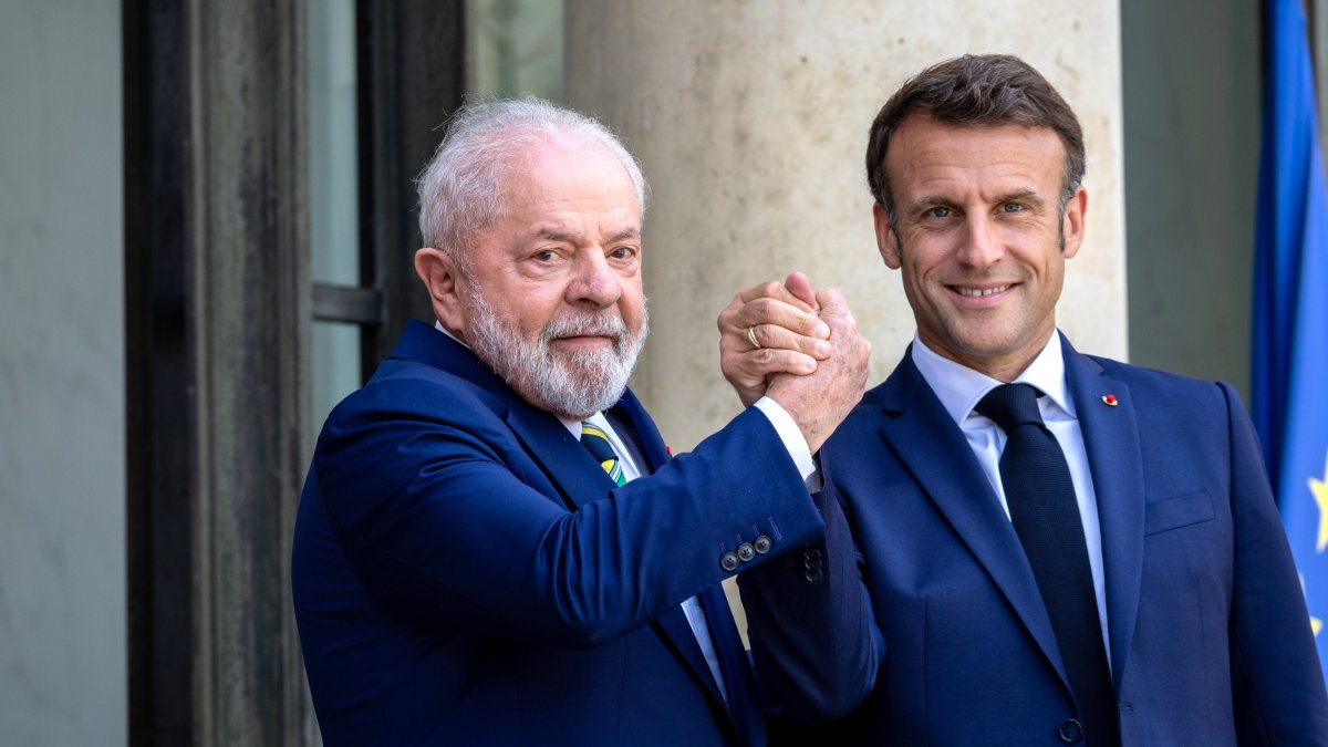 París. El presidente Luiz Inácio Lula da Silva, en su reciente visita a a Francia, es recibido por su homólogo del país europeo, Emmanuel Macron.