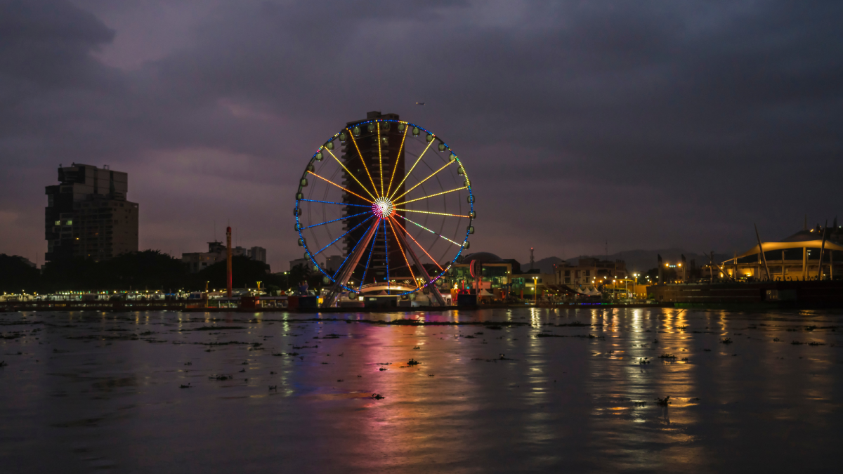 Guayaquil es una de las ciudades donde rige el toque de queda.