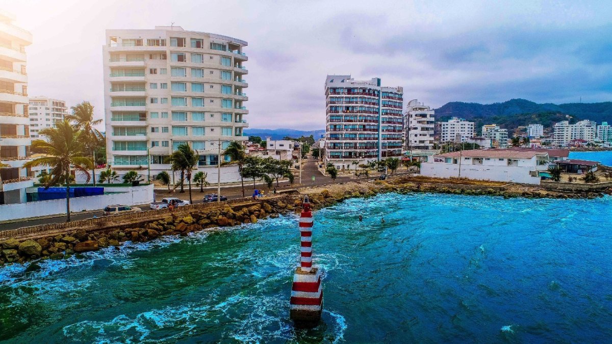 Parte del malecón de Bahía de Caráquez.
