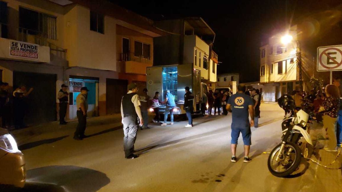 Escena. En la noche, agentes de la Dinased realizaron el procedimiento.