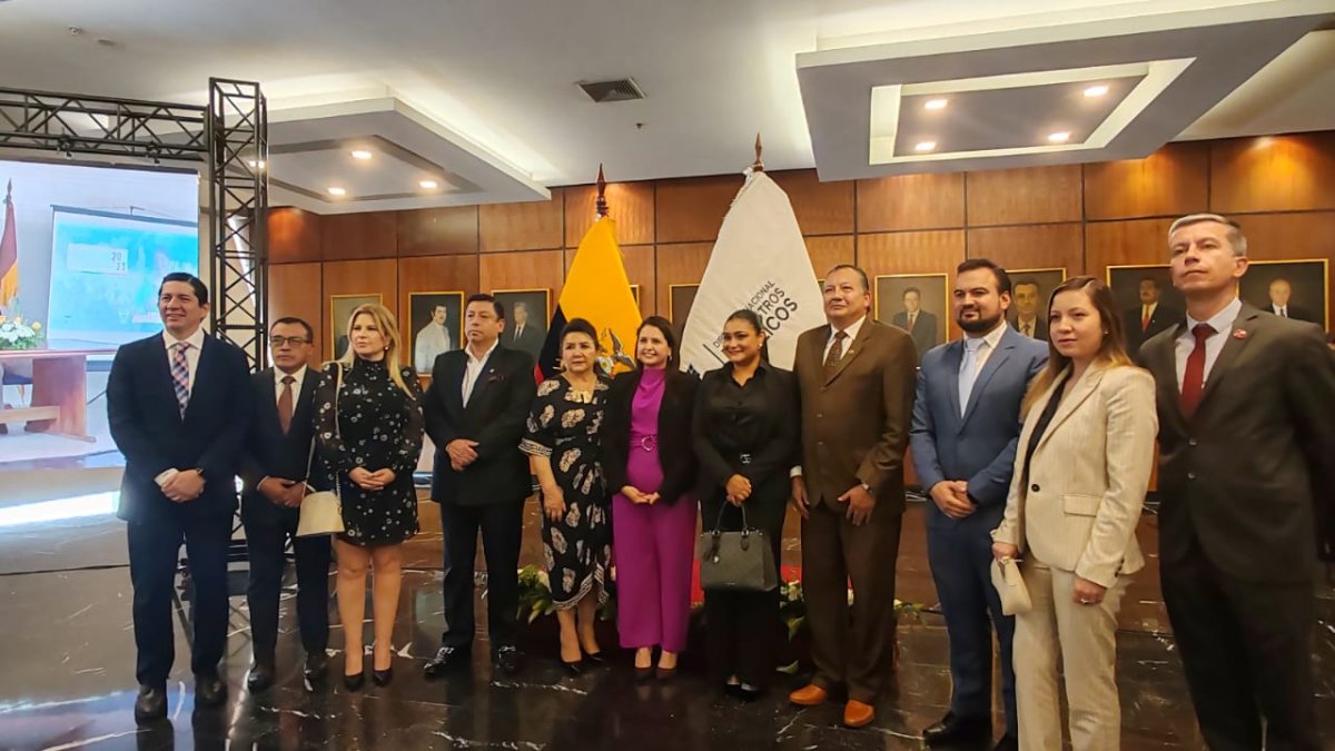 Diana Velasco, titular de la Dirección Nacional de Registros Públicos (Dinarp), presentó su rendición de cuentas en la Asamblea Nacional.
