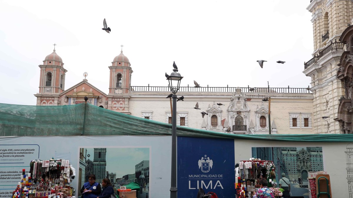 La iglesia de San Francisco en el centro histórico de Lima.