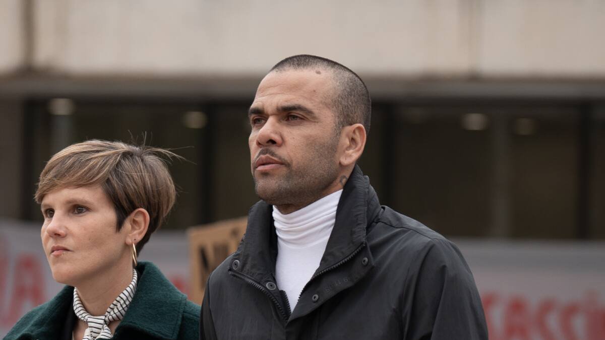 El exfutbolista Dani Alves acudió a la Audiencia en Barcelona, tras su salida de la cárcel