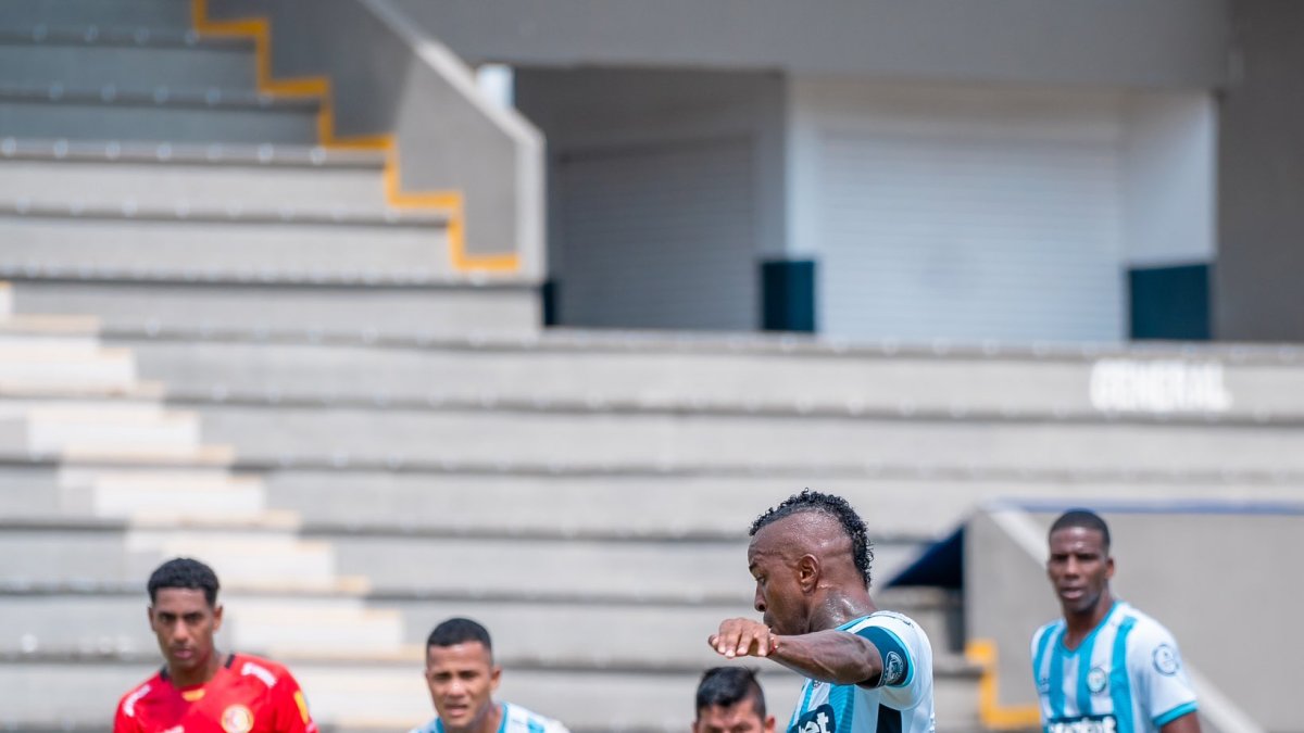 El jugador de Guayaquil City, Miller Bolaños mantiene la demanda a Emelec
