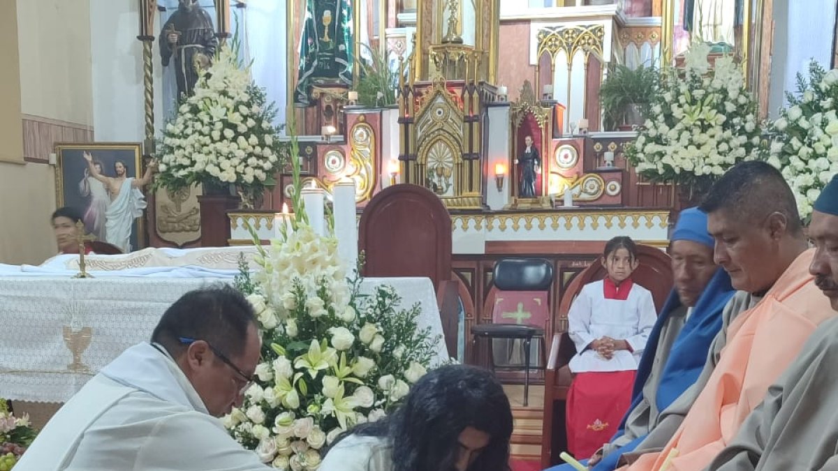 El acto trató de retratar la humildad de Cristo con las personas mientras estuvo en la tierra.