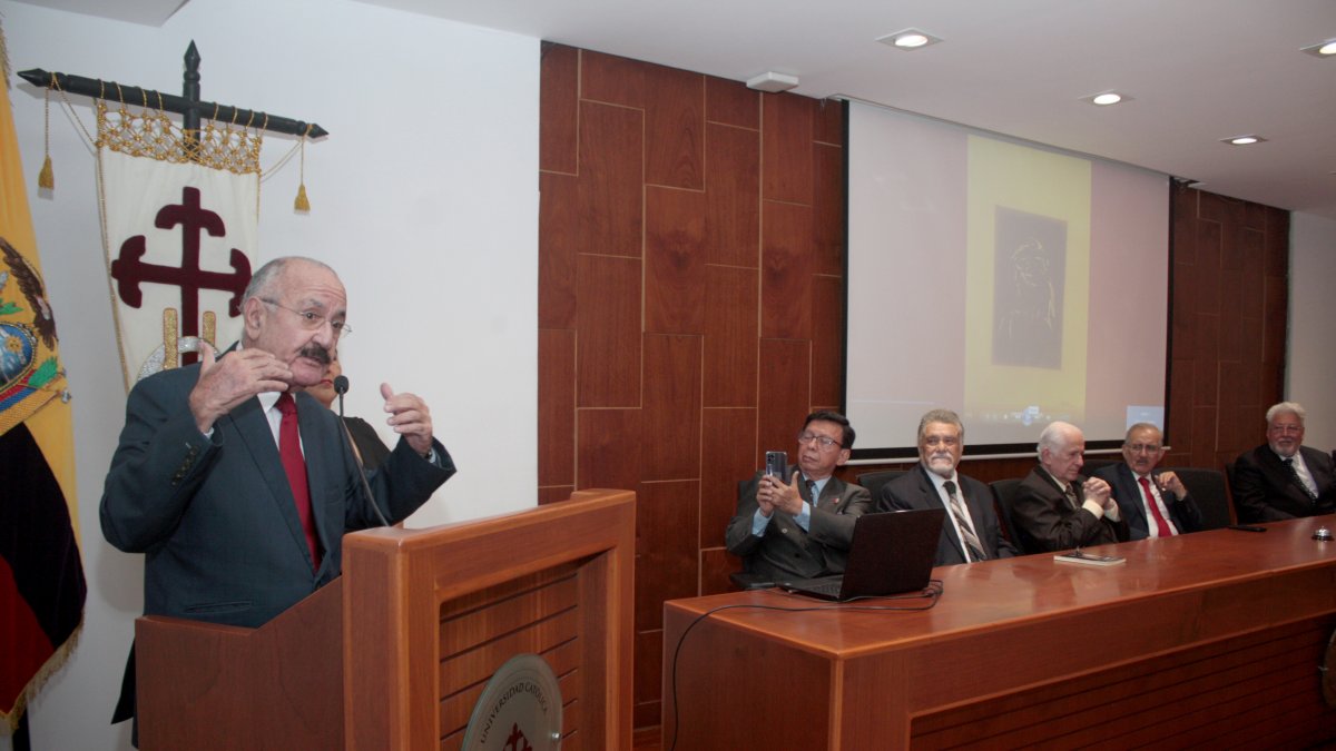 Miguel Palacios dio a conocer el libro