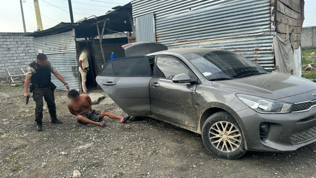 La Policía capturó a dos implicados junto al vehículo en el que se movilizaban y este sábado detuvieron a otro sospechoso.