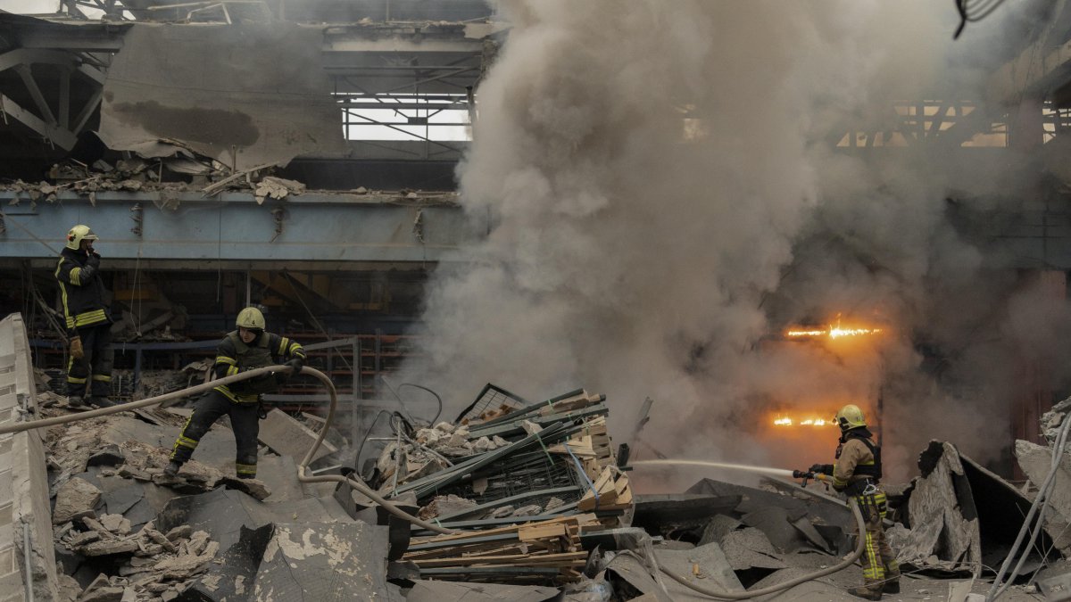 Conflicto.- Rusia mantiene el ataque a Ucrania y por esto Japón extiende la sanción comercial para los rusos..