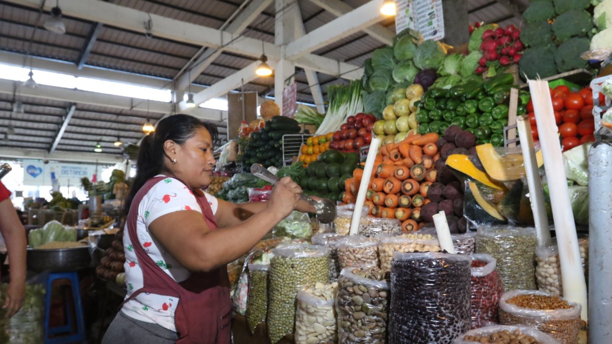 Plaza.- Uno de los mercados municipales de Guayaquil.