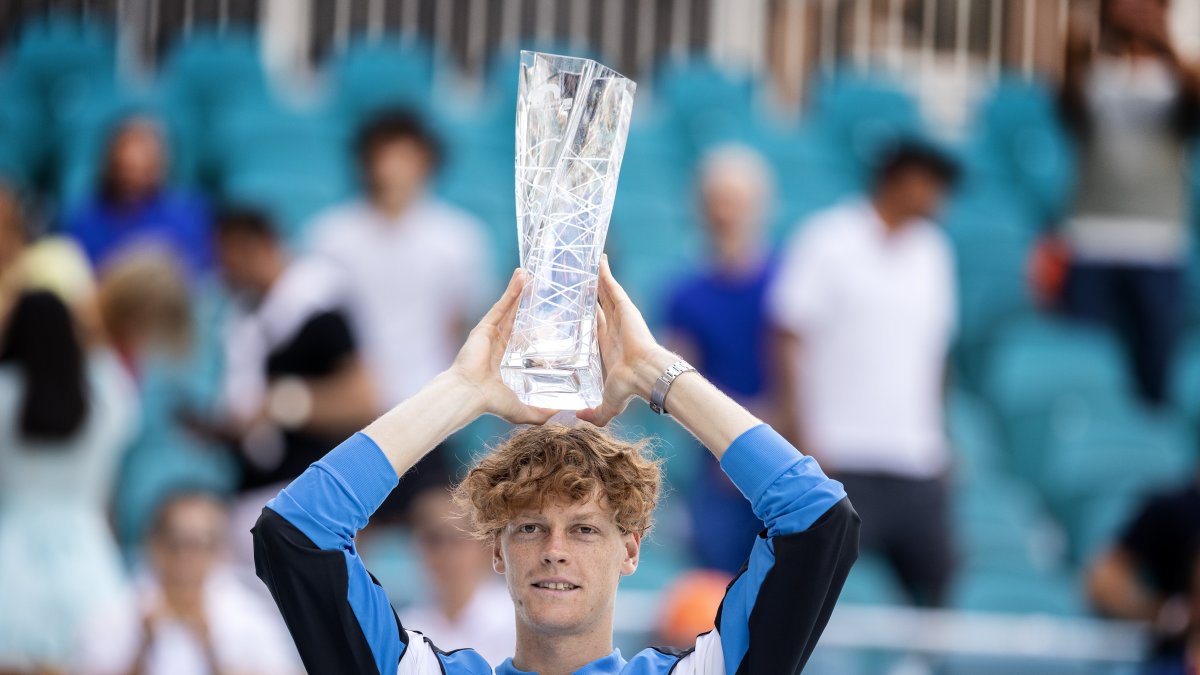 Sinner levanta el trofeo de Miami en un 2024 con un balance casi perfecto: ganó 24 de sus últimos 25 partidos .