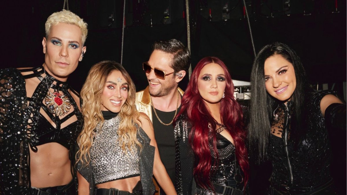 RBD en su última fecha del Soy Rebelde Tour.