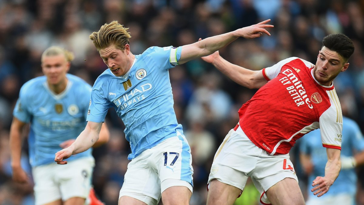 Manchester City no pudo en su estadio ante a Arsenal y deja la punta