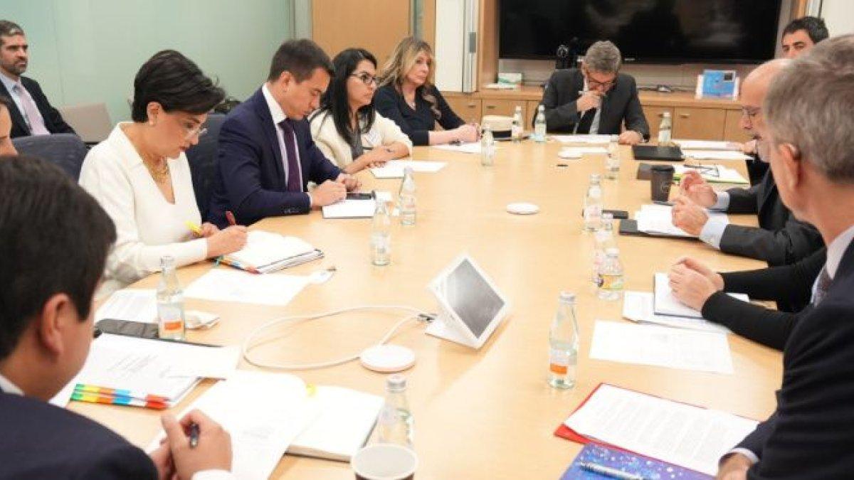 Ecuador busca financiamiento de los organismos multilaterales.